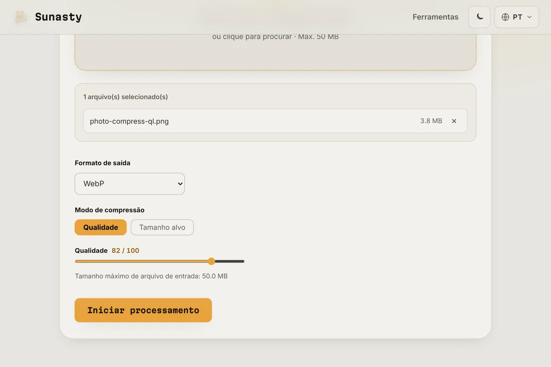 O compressor de imagens com uma foto carregada e WebP selecionado, com o controle de qualidade visível