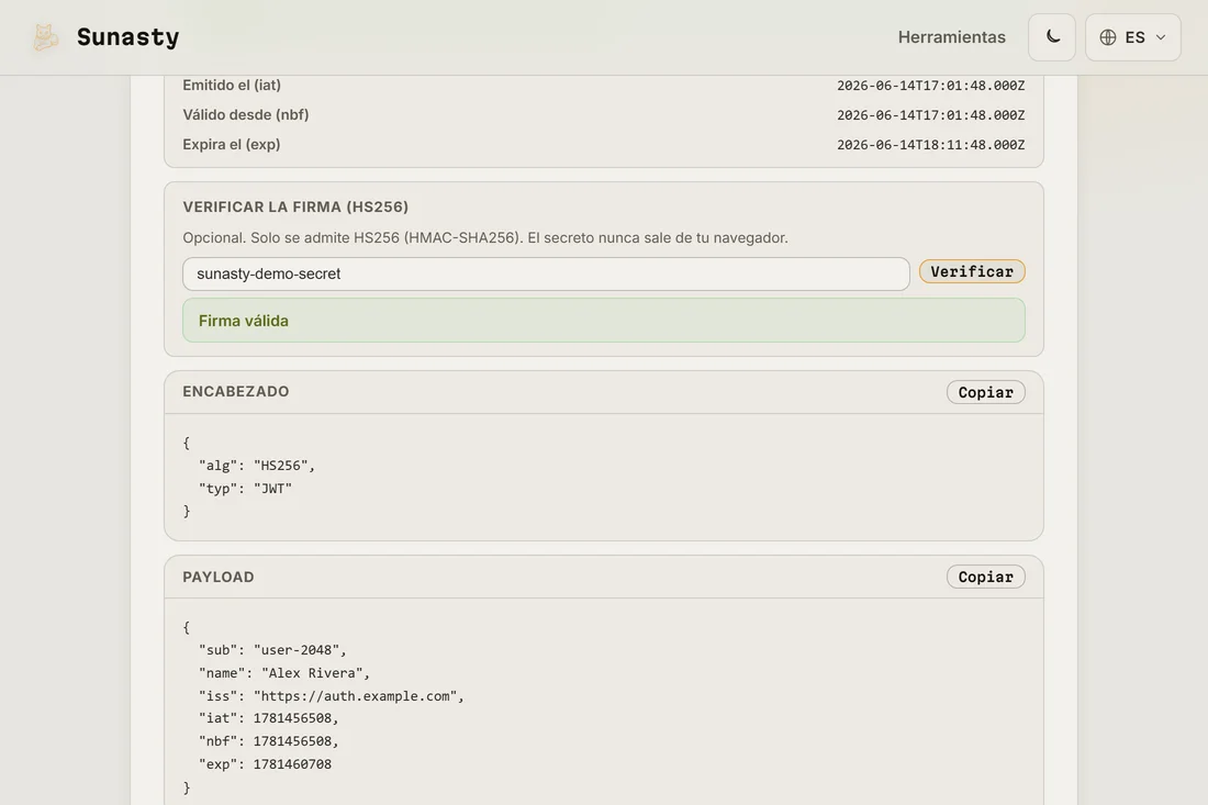 El campo de verificación HMAC rellenado con el secreto compartido y una insignia de firma válida para un token HS256