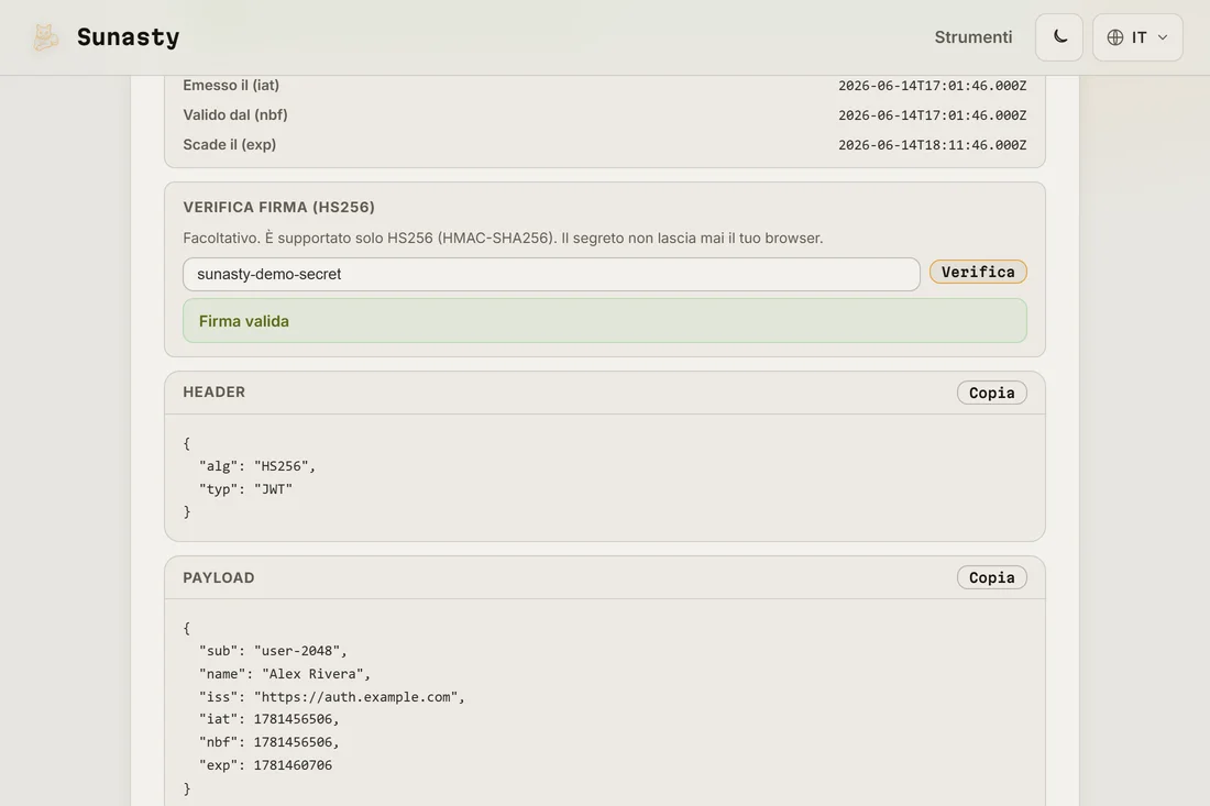 Il campo di verifica HMAC compilato con il segreto condiviso e un badge di firma valida per un token HS256