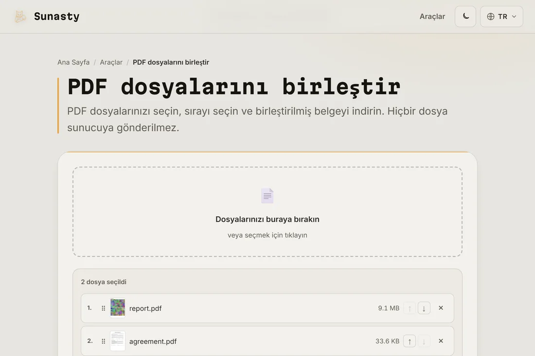 Üç dosya yüklenmiş PDF birleştirme aracı, çıktıda görünecekleri sırada gösterilmiş