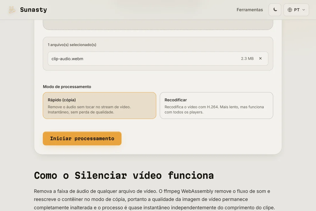 A ferramenta para silenciar vídeos com um clipe carregado, mostrando os cartões de modo Rápido (cópia) e Recodificar