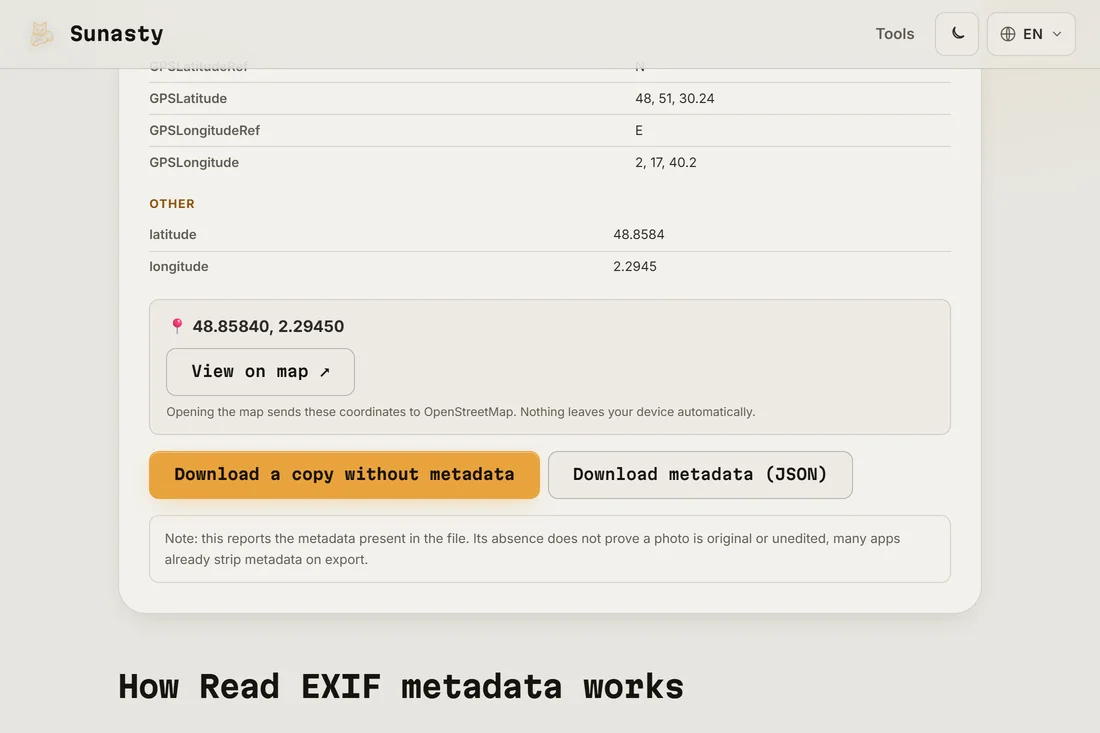 The button to download a copy of the photo without any metadata