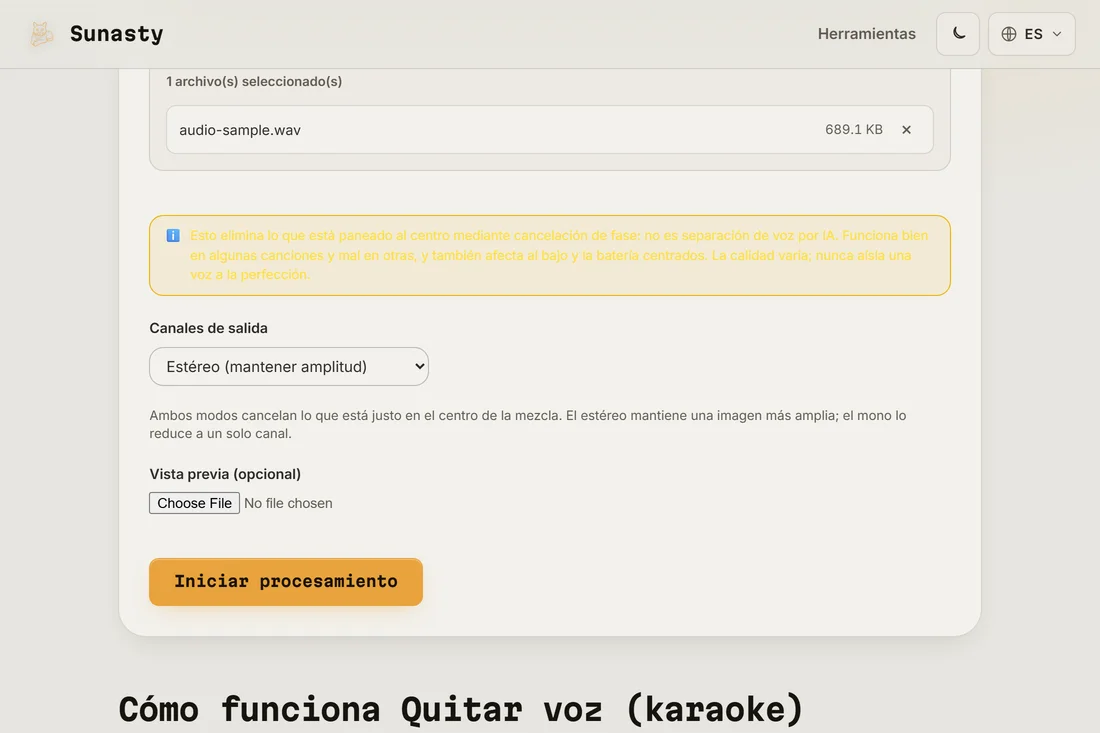 El eliminador de voces con un MP3 estéreo cargado y el selector de modo de salida visible